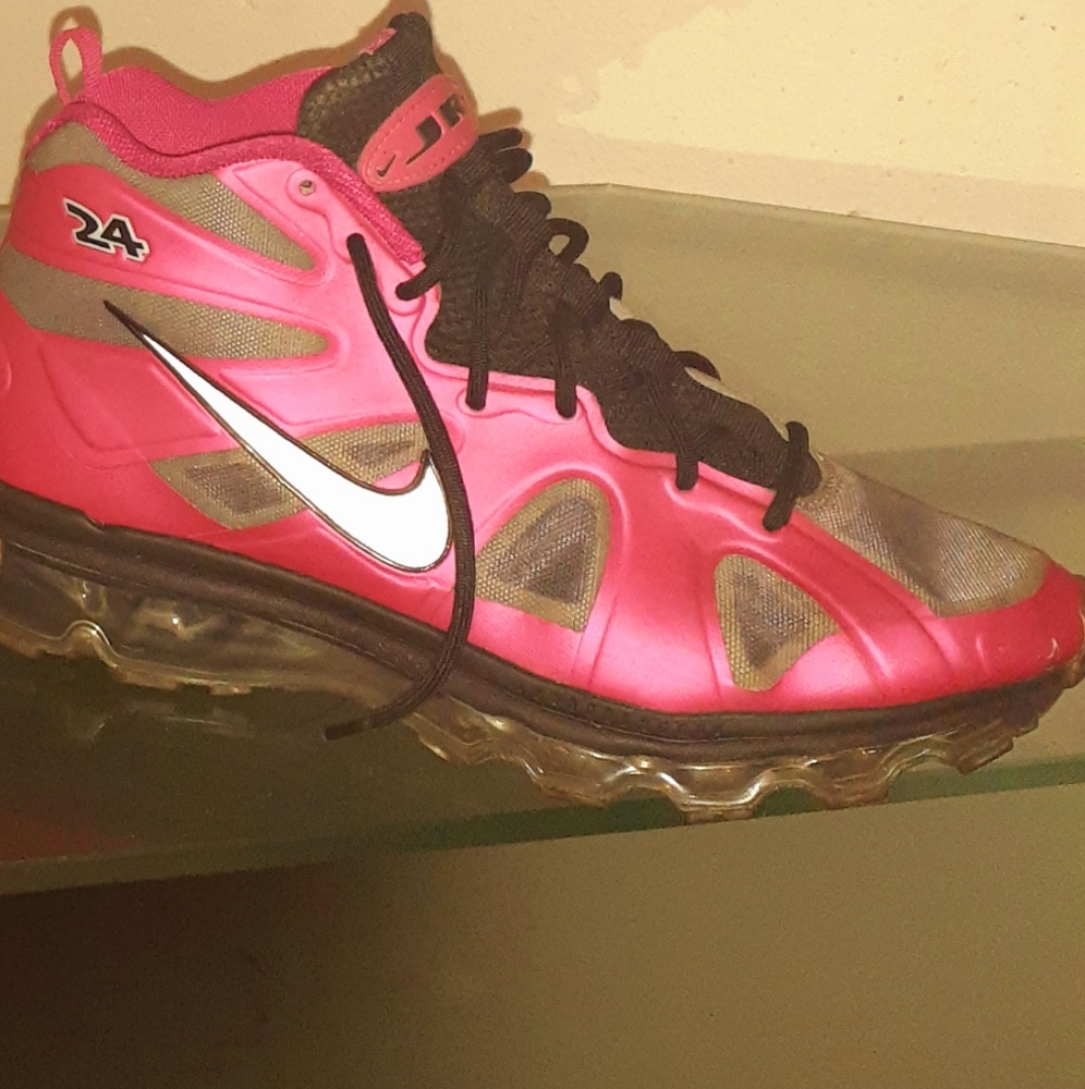 Ken Griffin jr. Nike mids